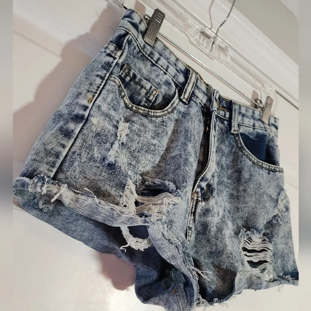 SHEIN stylish distressed